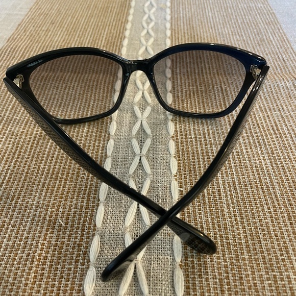 Rough Justice Divalicius Opaque Graphite Sunglasses, Plastic 56-18-140 - Picture 4 of 6